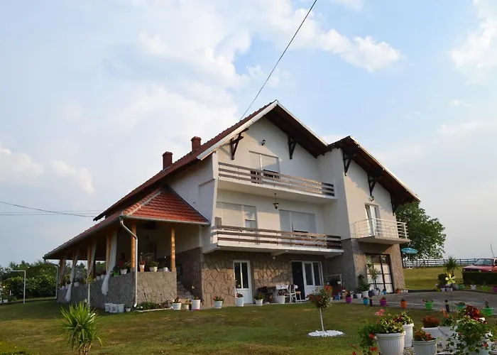 Odmor Na Selu Babajic *