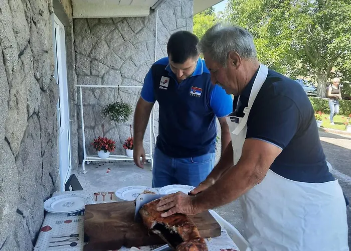 Odmor Na Selu Babajic *